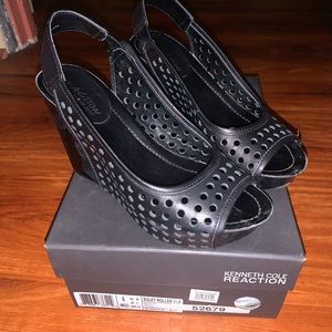 Comfortable Black Wedge Sandals